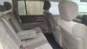 Toyota Land Cruiser 2004 White