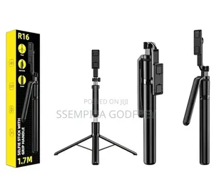 Selfie Stick With Grip Handle