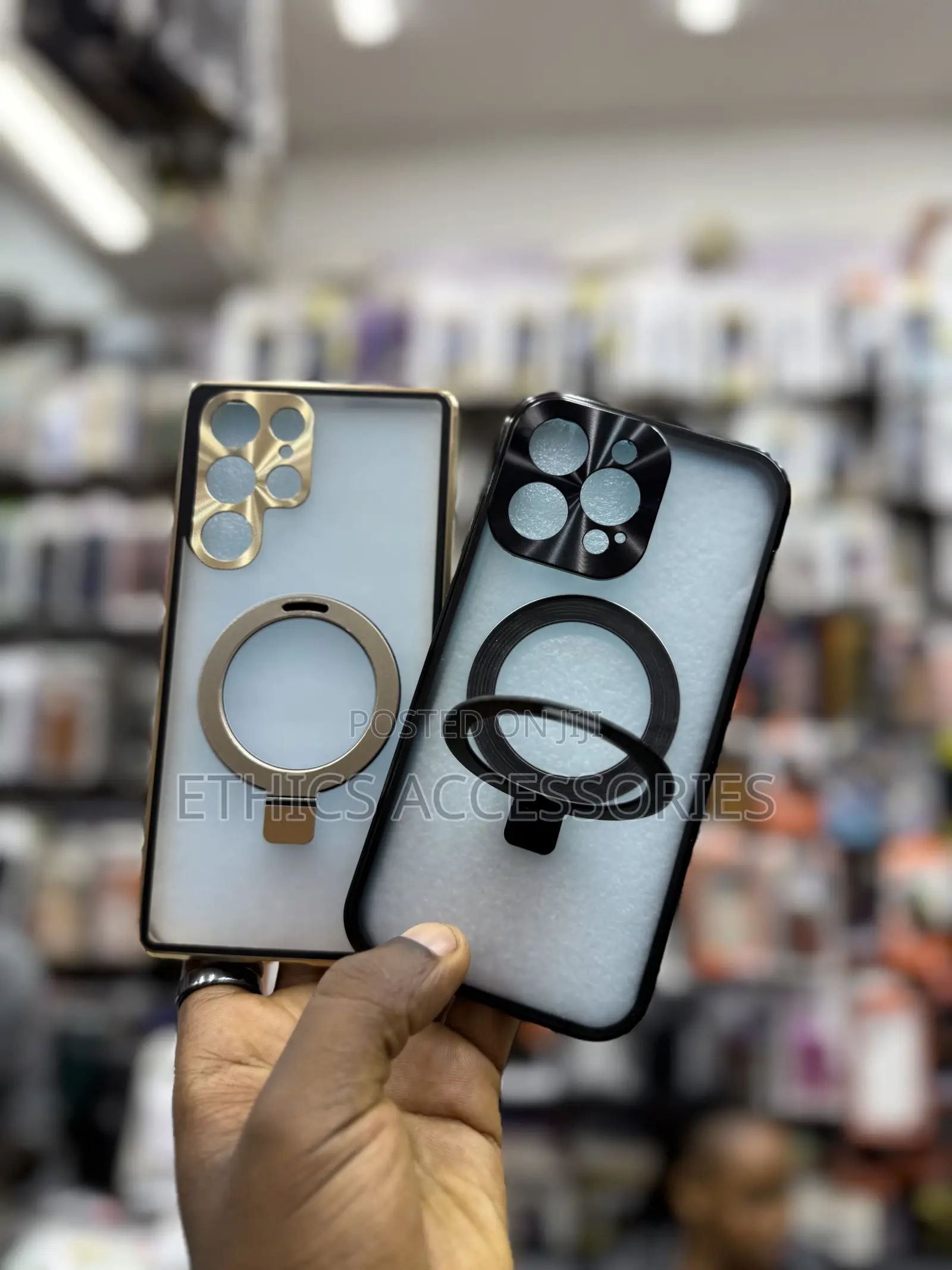 360° Rotating Kickstands.