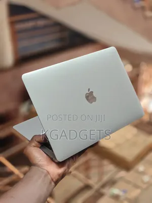Laptop Apple MacBook Pro M1 8GB Apple M1 SSD 256GB