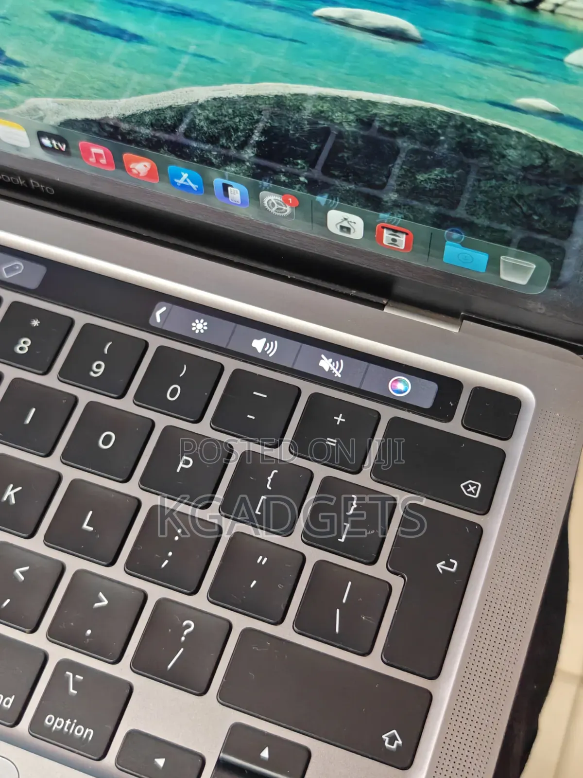 Laptop Apple MacBook Pro M1 8GB Apple M1 SSD 256GB