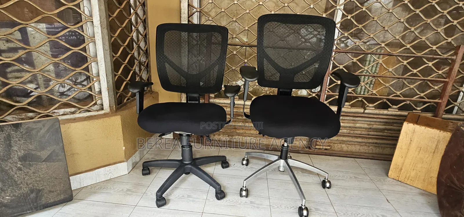 Adjustable and Recliner Heavy Office Chairs 2pcs