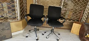 Simple Office Chairs With Metallic Stands 2pcs