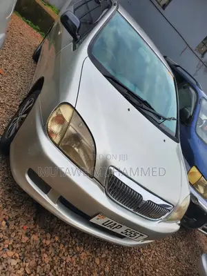 Toyota Nadia 2001 Silver