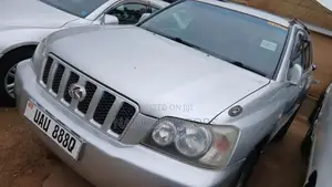 Toyota Kluger 2005 Silver