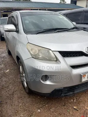 Toyota IST 2009 Silver