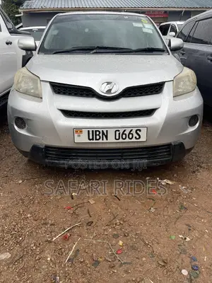 Toyota IST 2009 Silver