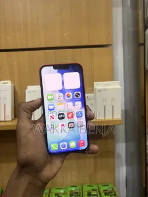 Apple iPhone 13 128 GB Red