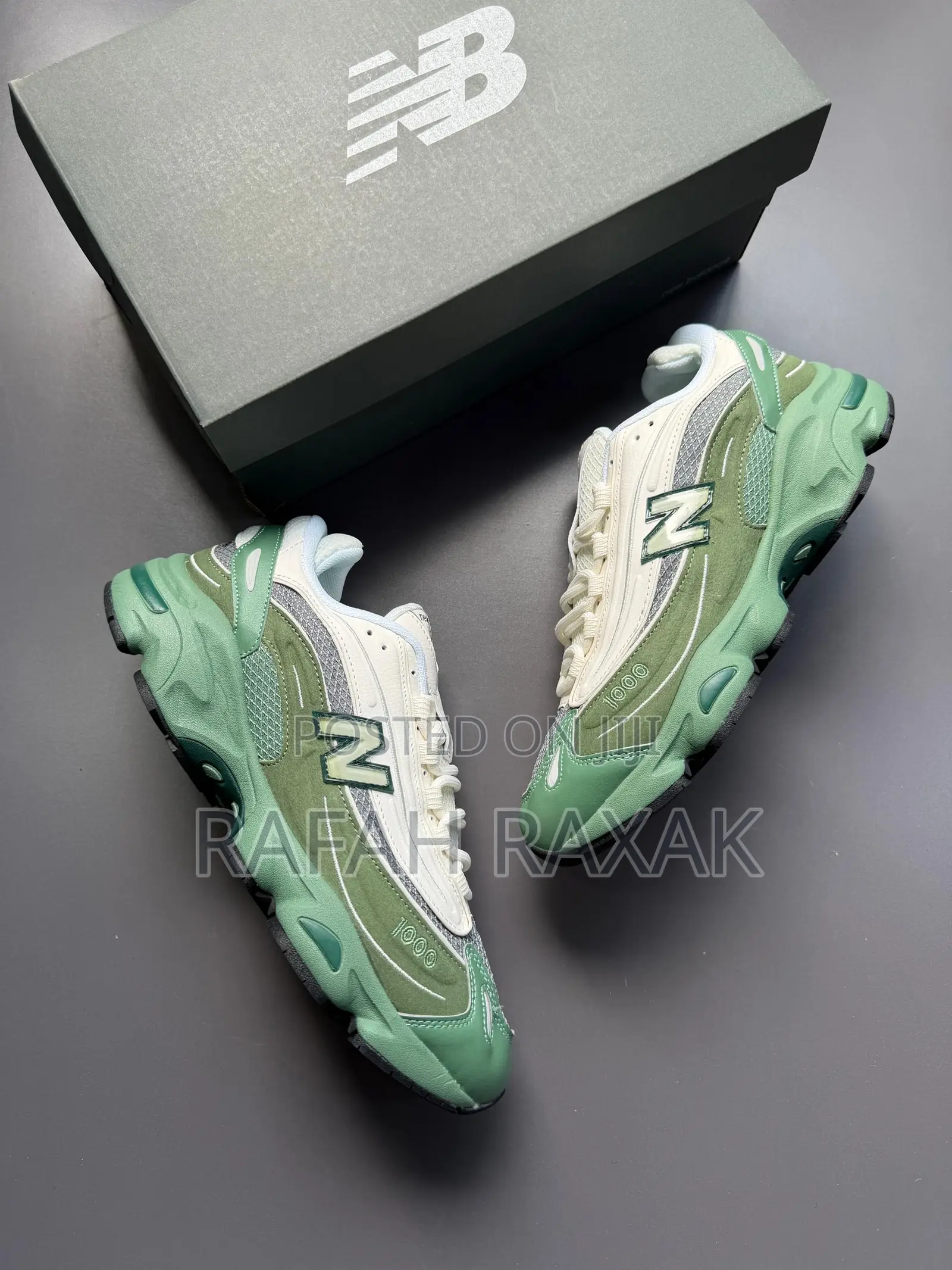 Mallard Green New Balance 1000 Unisex Sneakers