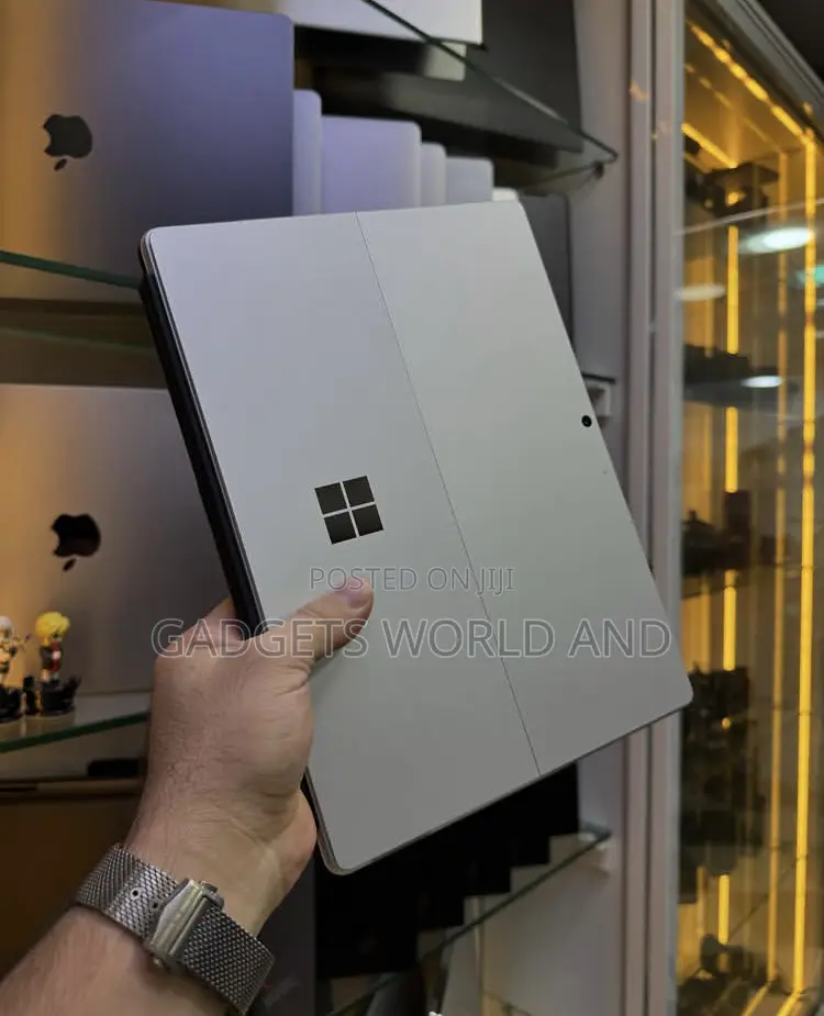 Laptop Microsoft Surface Pro 9 8GB Intel Core i5 SSD 256GB