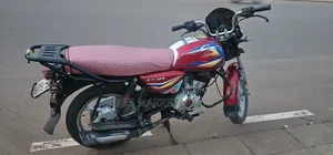 Bajaj CT 125X 2023 Red