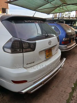 Toyota Harrier 2005 White