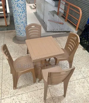 Outdoor Square Table + 4 Chairs