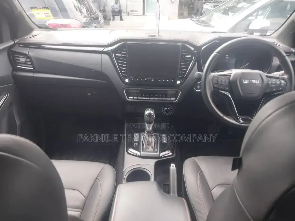 Isuzu D-MAX 2021 Silver
