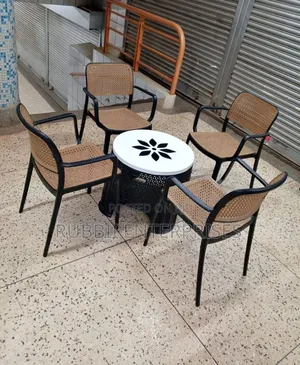 Round Table 4 Leg + 4 Chairs ~ Brown/Black
