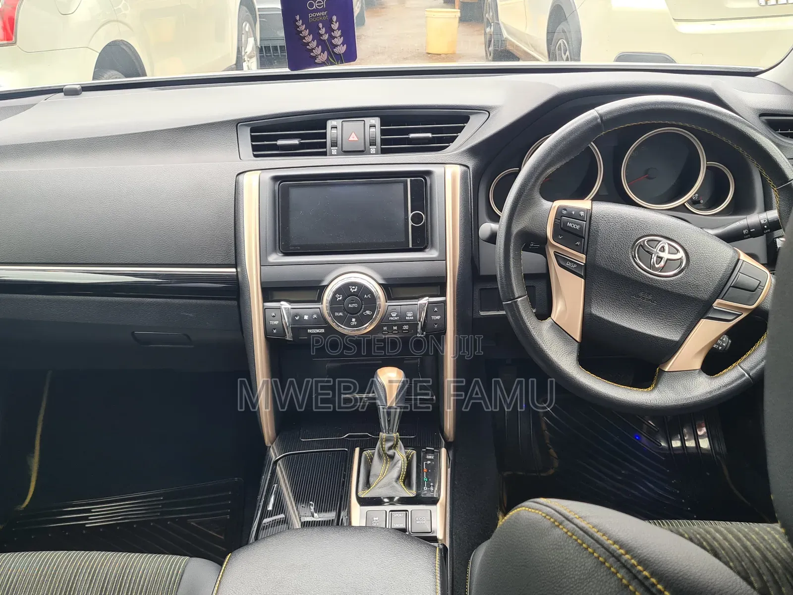 Toyota Mark X 2013
