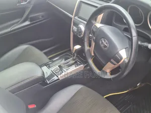 Toyota Mark X 2013