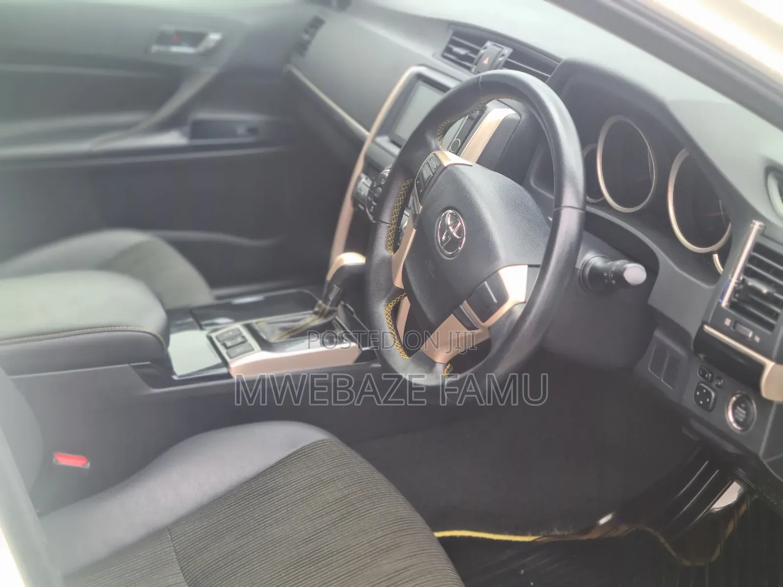 Toyota Mark X 2013