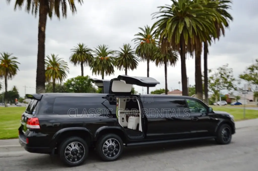 Executive Landcruiser Limousine Available For Hire