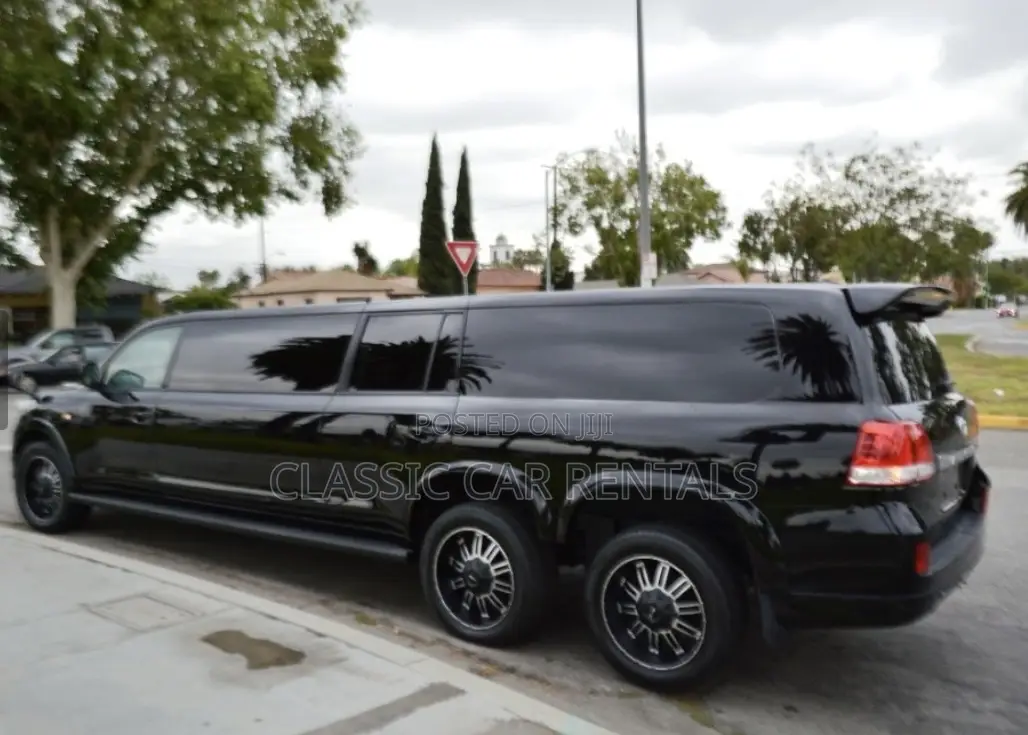 Executive Landcruiser Limousine Available For Hire