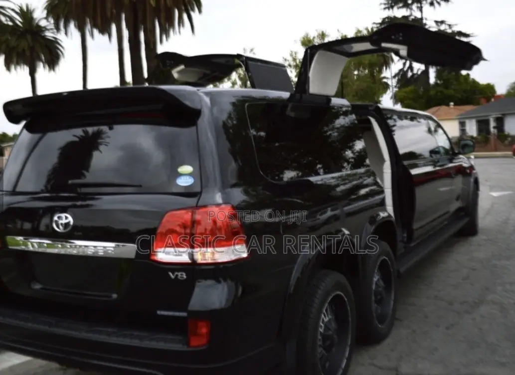 Executive Landcruiser Limousine Available For Hire