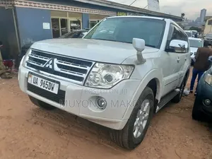 Mitsubishi Pajero 2010 White