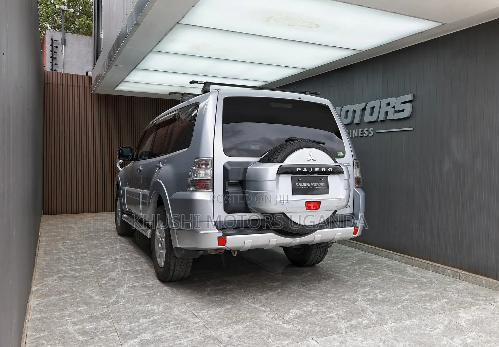 Mitsubishi Pajero 2013 Silver