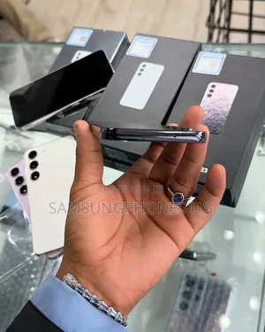 New Samsung Galaxy S23 128 GB Black