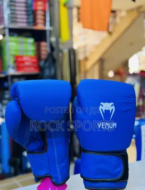 Venum Training Boxing Glove
