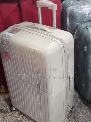 Prosperity Expandable Large Suitcase