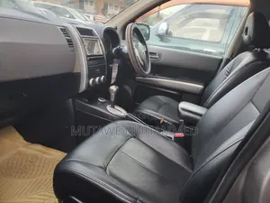 Nissan X-Trail 2010 Gray