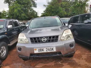 Nissan X-Trail 2010 Gray