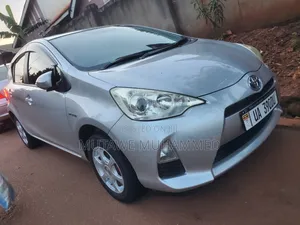 Toyota Aqua 2012 Silver