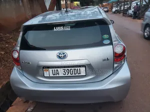 Toyota Aqua 2012 Silver