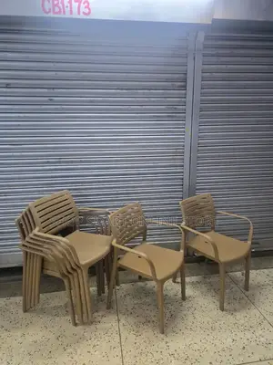 Mastered Plastic Chairs Plastic Chairs