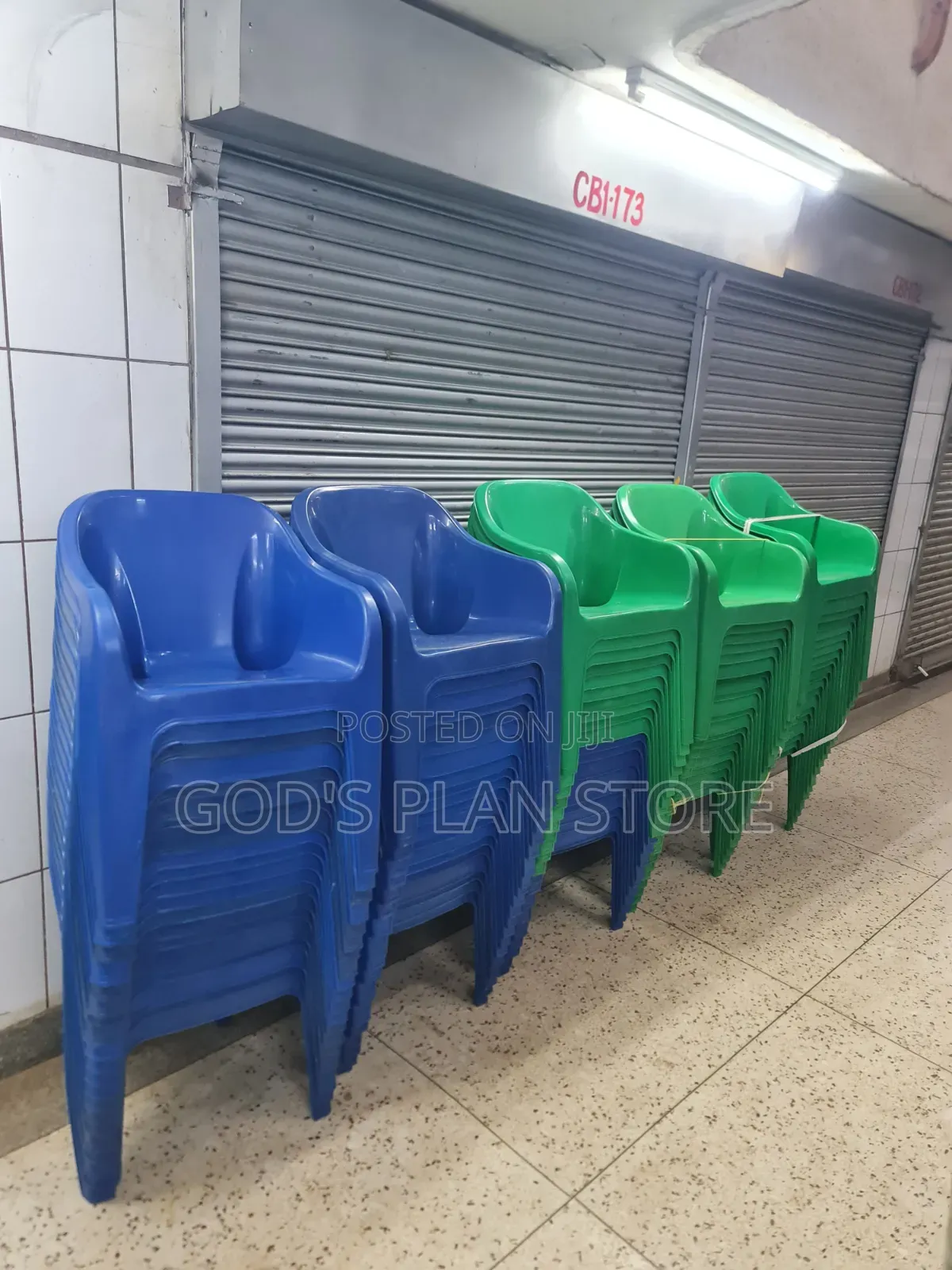 Velocity Plastic Chairs Plastic Chairs