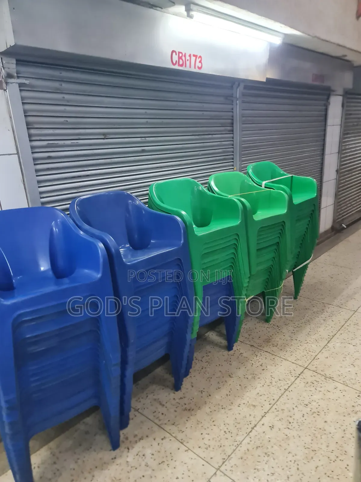 Velocity Plastic Chairs Plastic Chairs
