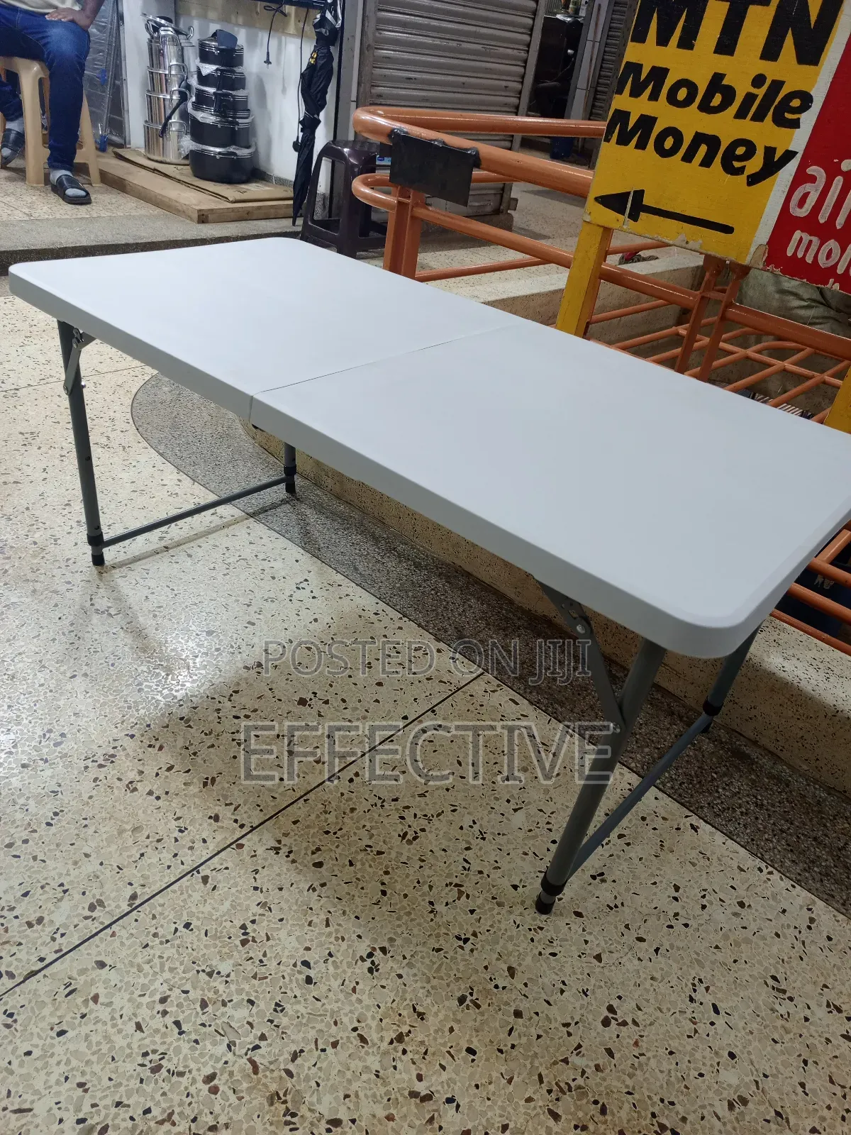 Portable Plastic Folding Table.