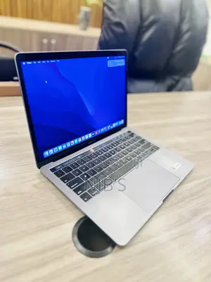 Laptop Apple MacBook Pro 2019 16GB Intel Core i7 eMMC 256GB