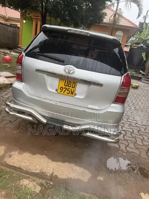Toyota Wish 2005 Silver
