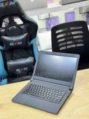 Laptop Dell Latitude 3350 4GB Intel Core i7 HDD+SSD 500GB