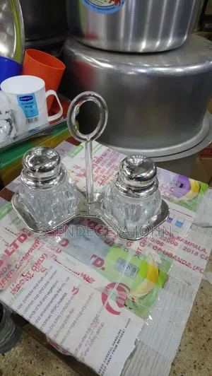 Vintage-Style Glass Salt and Pepper Shaker Set