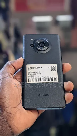 Sharp Aquos R7 256 GB Black