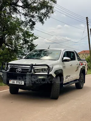 Toyota Hilux 2017 White