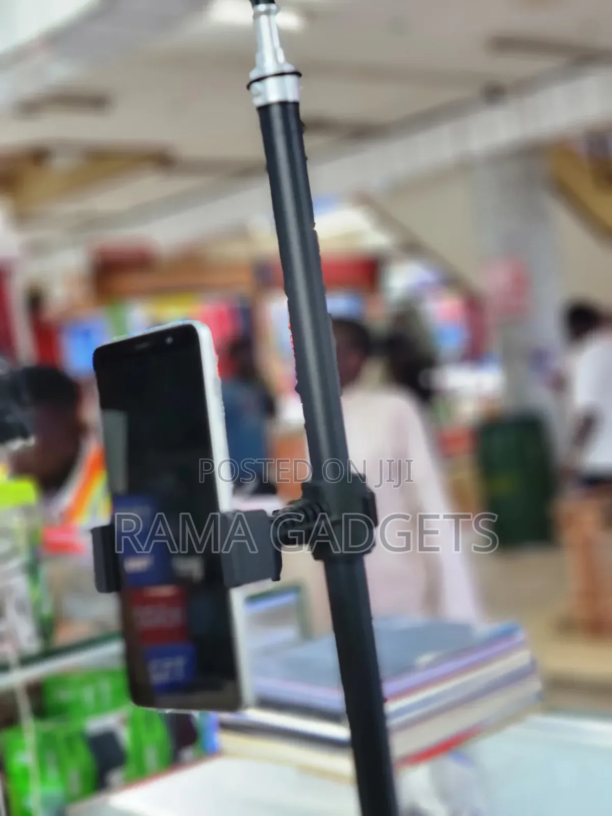 Multifunctional 360-Degree Rotating Mobile Phone Clamp.