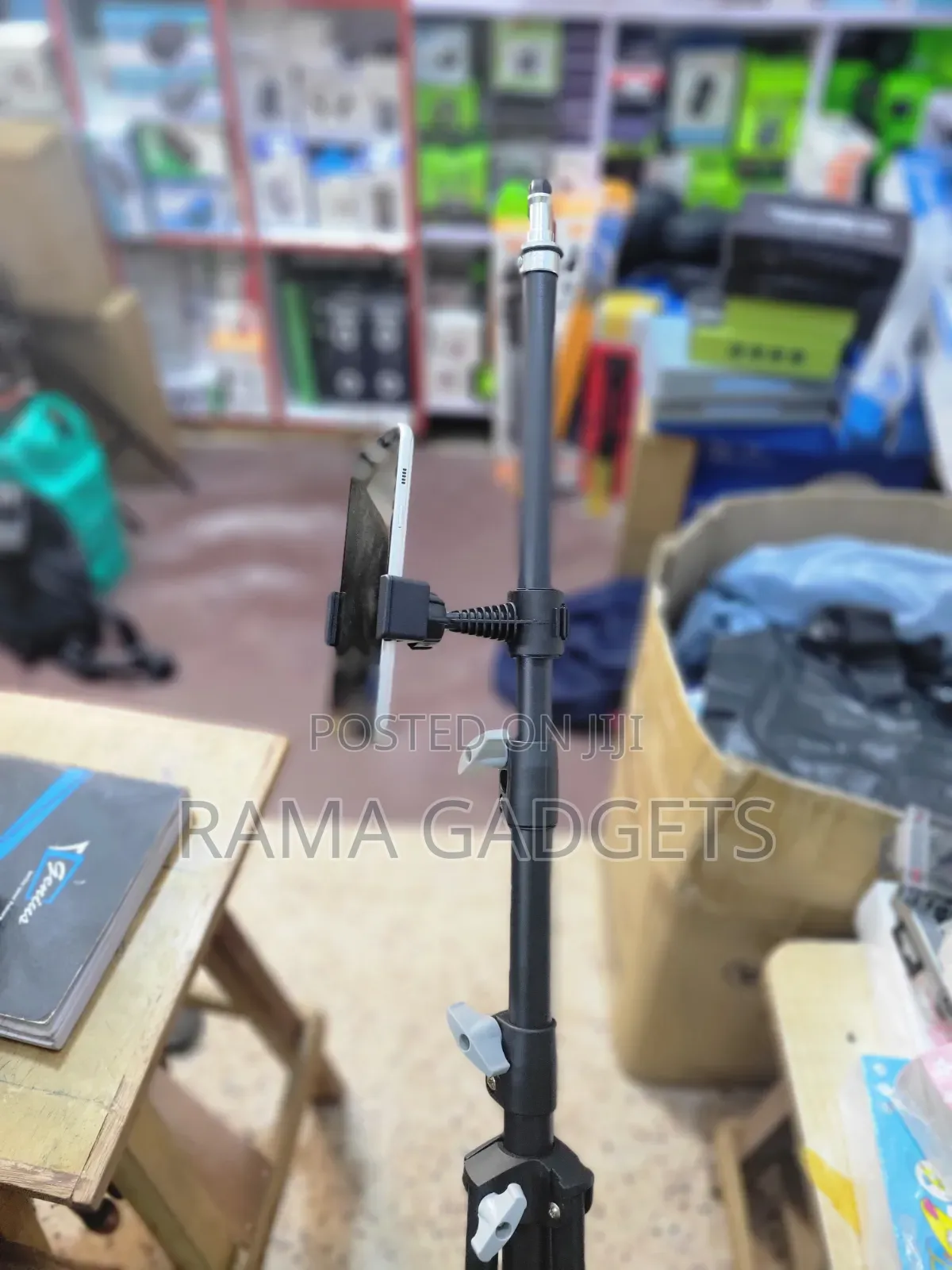 Multifunctional 360-Degree Rotating Mobile Phone Clamp.