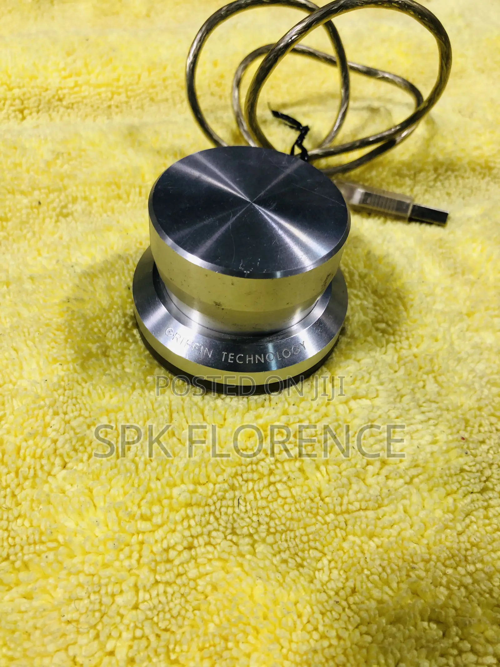 Griffin Technology Powermate Usb Multimedia Controller.