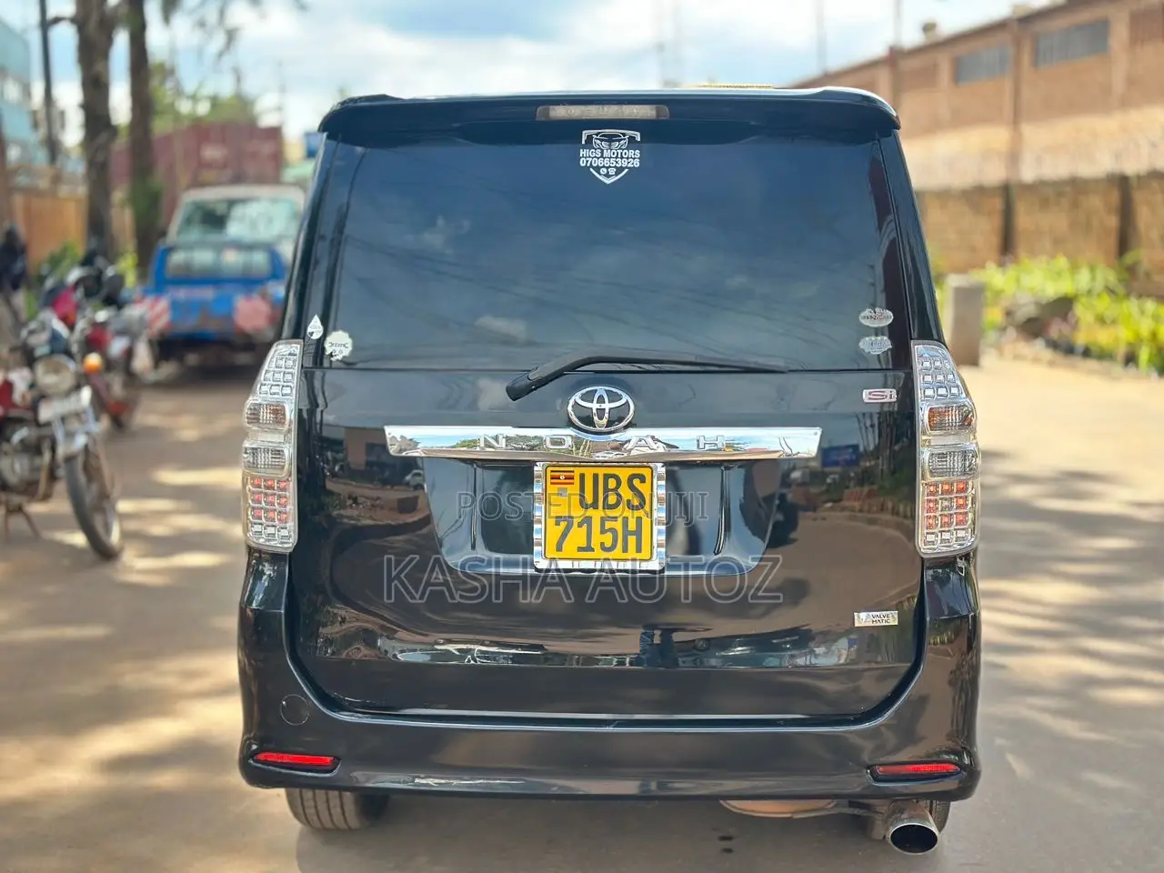 Toyota Noah 2010 Black