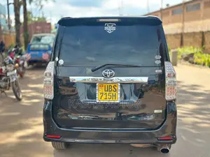 Toyota Noah 2010 Black