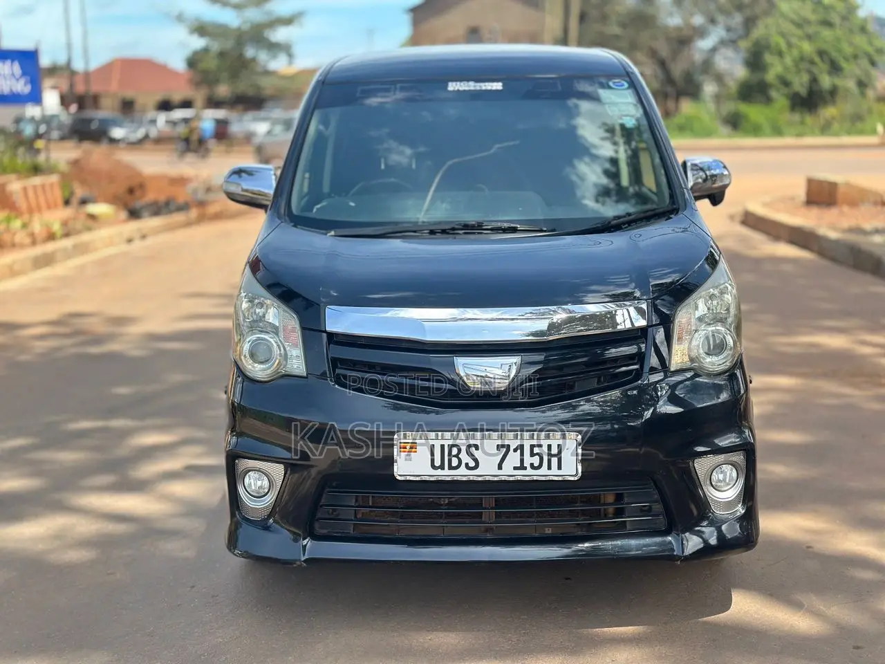 Toyota Noah 2010 Black